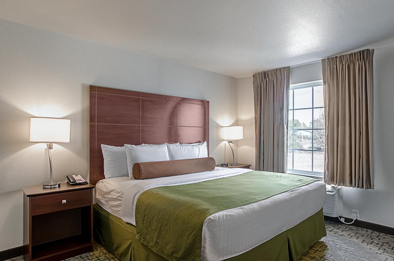 Cobblestone Inn & Suites - Guernsey Exteriör bild