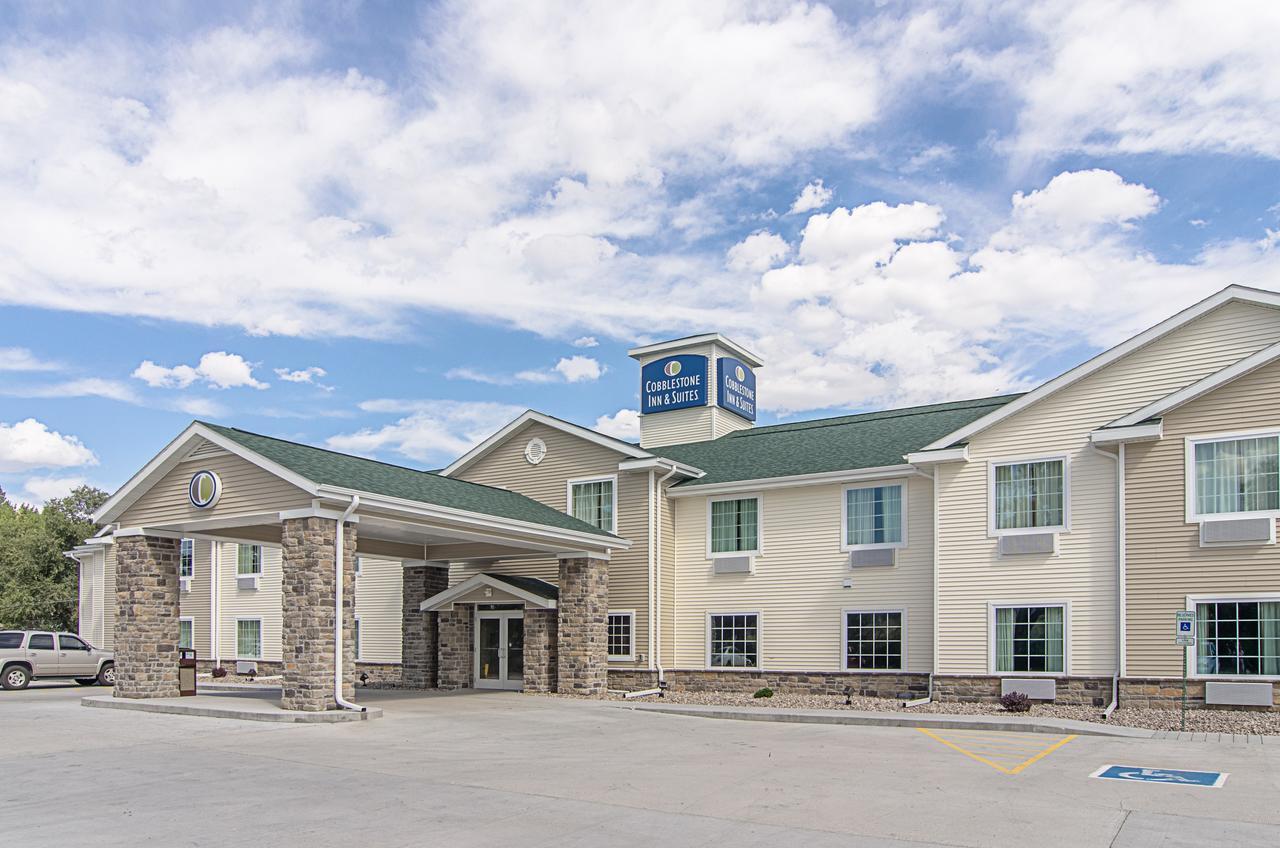 Cobblestone Inn & Suites - Guernsey Exteriör bild
