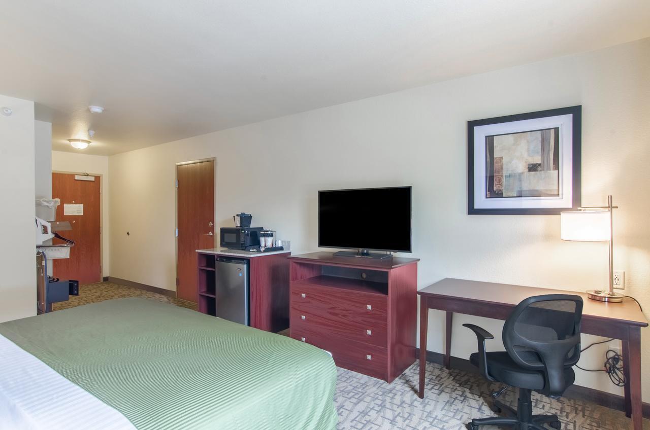 Cobblestone Inn & Suites - Guernsey Exteriör bild